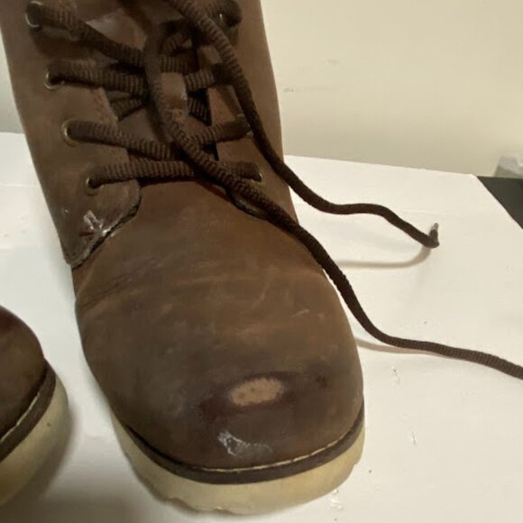 UGG Kesey Waterproof Leather Lace-Up Boots Size 4 - Picture 12 of 14